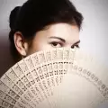 The Magical Properties of the Hand Fan that Every Woman has to Know