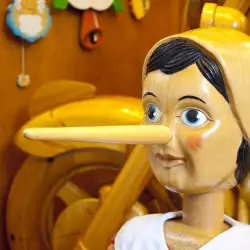 Pinocchio's Neck Breaks After 13 Lies