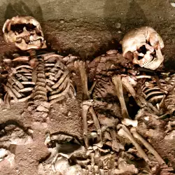 Uncovered Remains of a Couple in Love from the Bronze Age