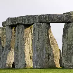 New Megalithic Monuments Near Stonehenge