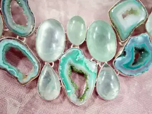 Apatite - Influcence and Properties of the Stone