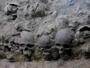 Menacing Tower of Skulls Stupefies Mexico