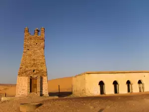 The City That`s Disappearing into the Sands with its Ancient Manuscripts