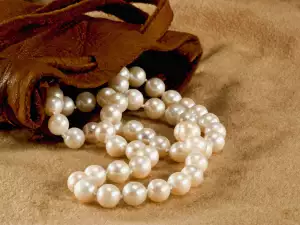 Pearls bring happiness, but not to everyone