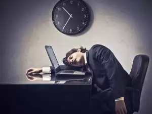 A Dark Office = Less Sleep