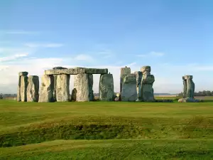 Stonehenge and the 47 Lunar Months