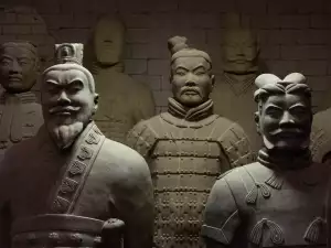 People buried alive with the emperor in China