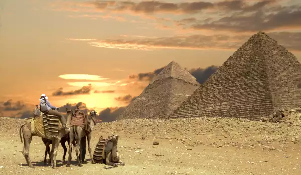 How Large are the Egyptian Pyramids?