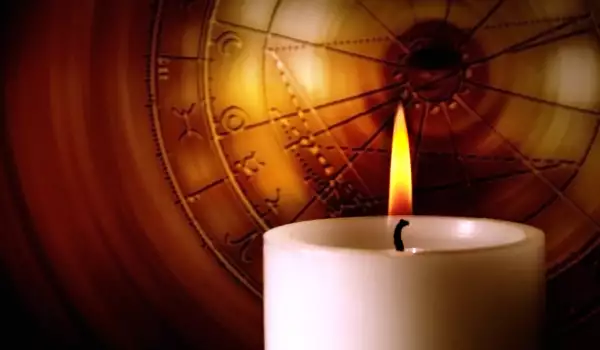 candle and zodiac signs