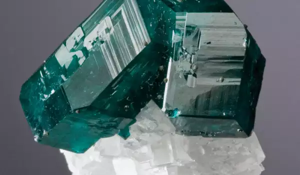 Dioptase - meaning and properties