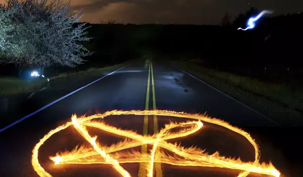 How do they Cast Magic with a Pentagram?
